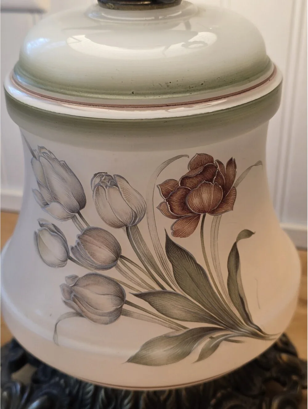 Vtg 1970s Hurricane Table Lamp Milk Glass Floral Brass Base Works  GWTW Style